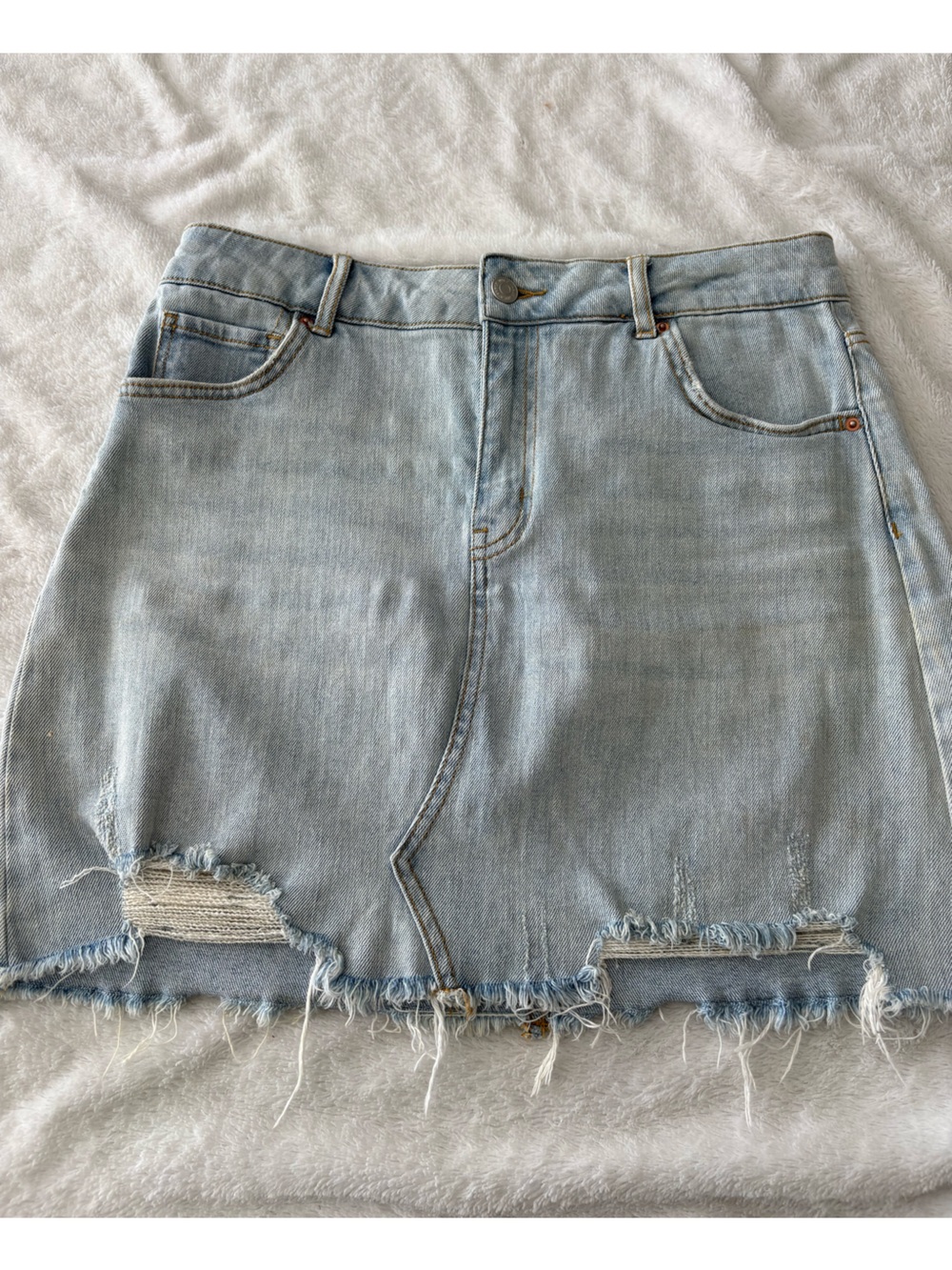 Wild fable Light Blue short Denim Skirt with Distressed, Frayed Hem size 10